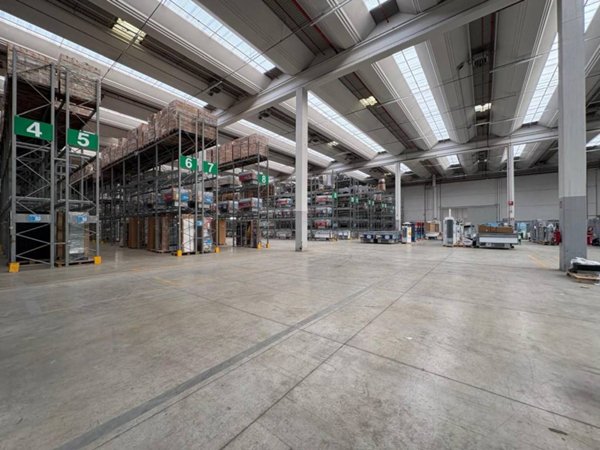 locale commerciale in affitto a Gorgonzola