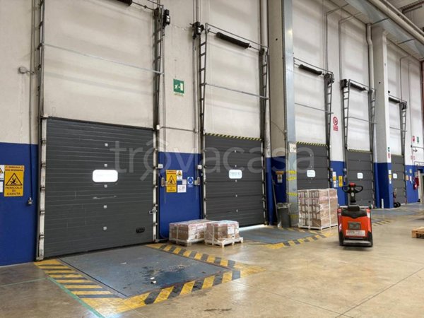 locale commerciale in affitto a Gorgonzola