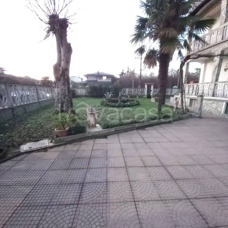 appartamento in affitto a Grezzago