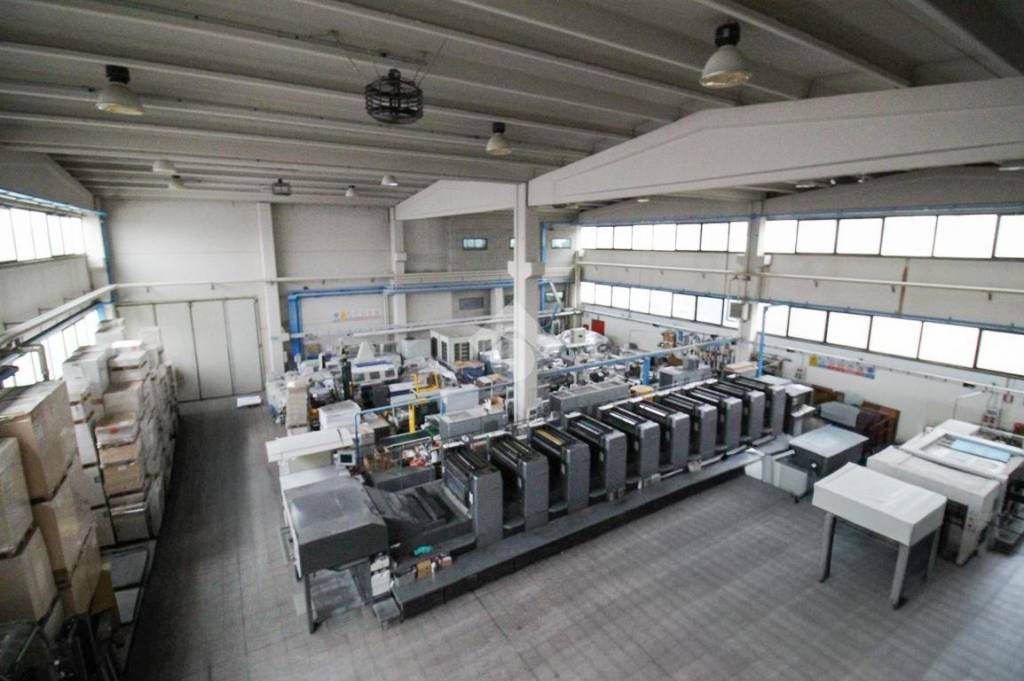 locale commerciale in affitto a Grezzago