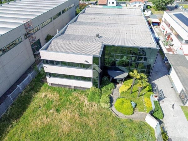 locale commerciale in affitto a Grezzago