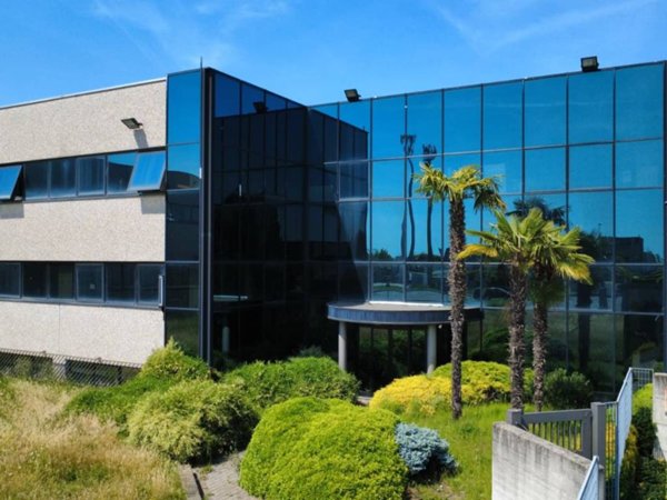 locale commerciale in affitto a Grezzago