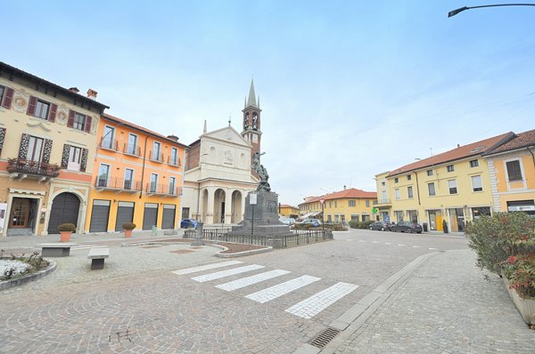 locale commerciale in affitto ad Inveruno