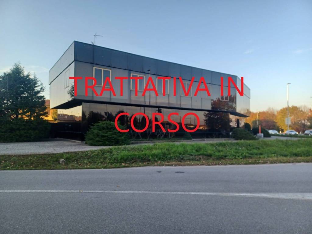negozio in affitto ad Inveruno