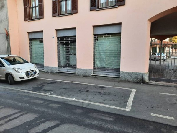 negozio in affitto ad Inveruno