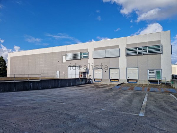 capannone in affitto ad Inveruno