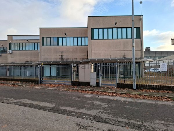 locale di sgombero in affitto ad Inveruno