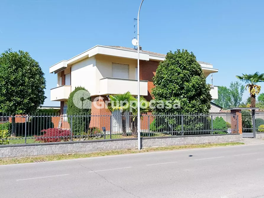 casa indipendente in affitto ad Inveruno