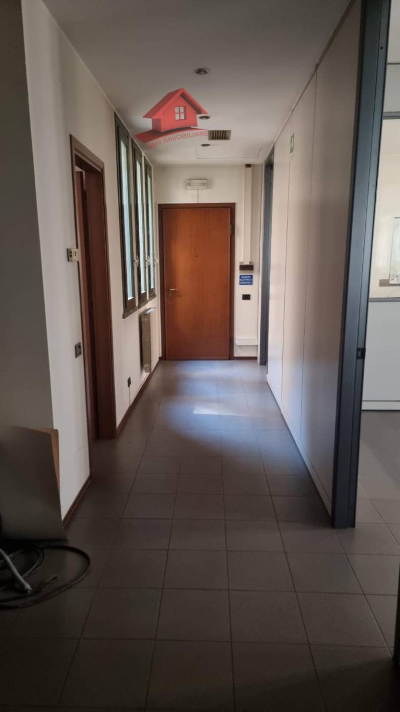 ufficio in affitto ad Inzago