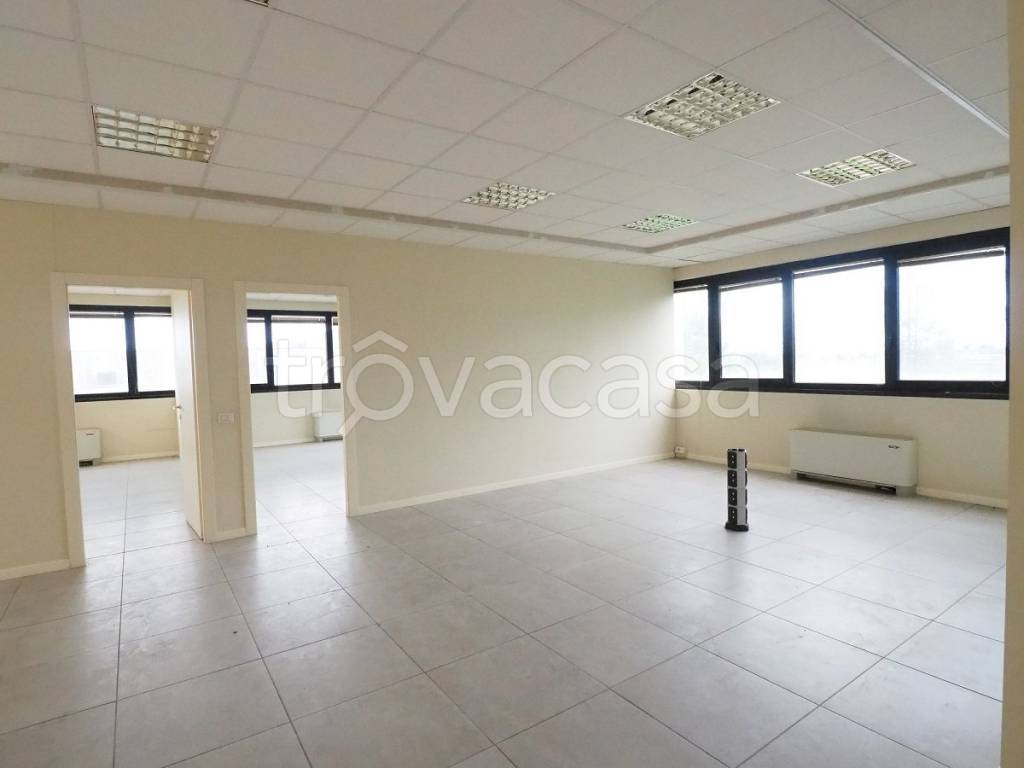 ufficio in affitto ad Inzago