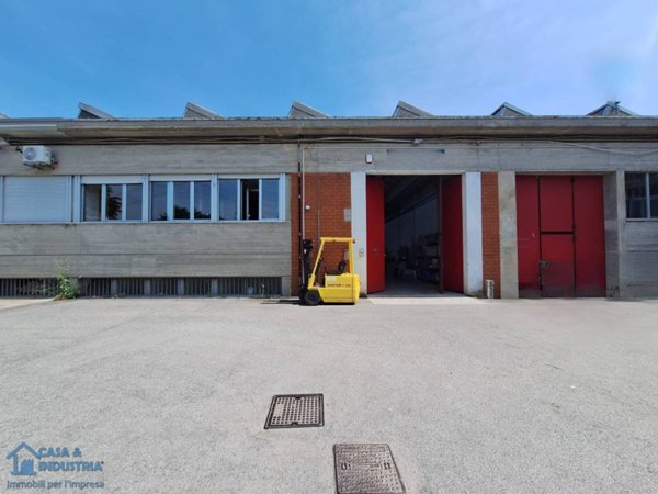 locale commerciale in affitto ad Inzago