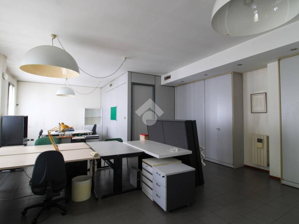 negozio in affitto ad Inzago