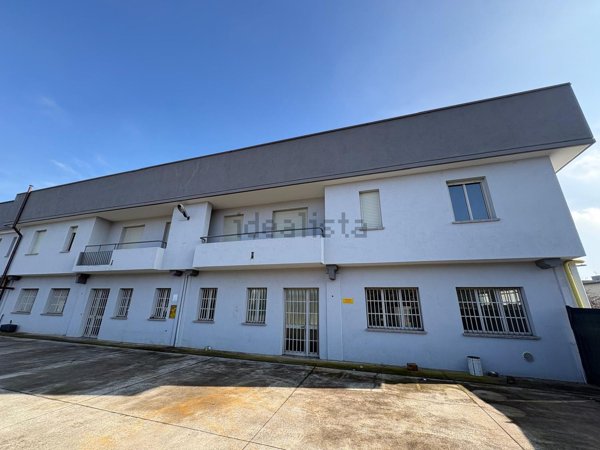 locale commerciale in affitto ad Inzago
