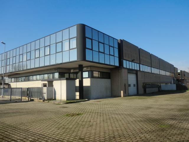 locale di sgombero in affitto a Lacchiarella