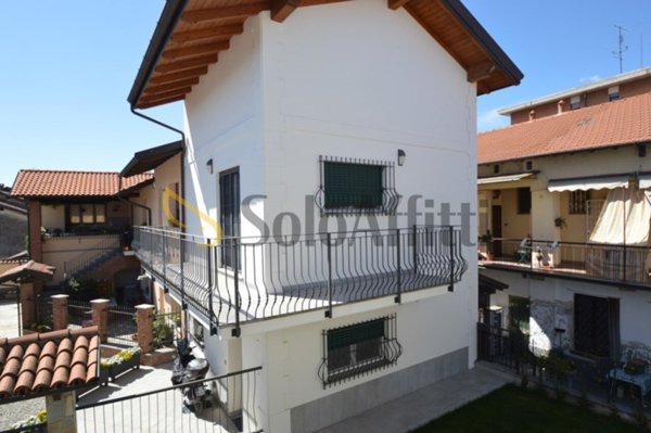 appartamento in affitto a Lacchiarella in zona Mettone