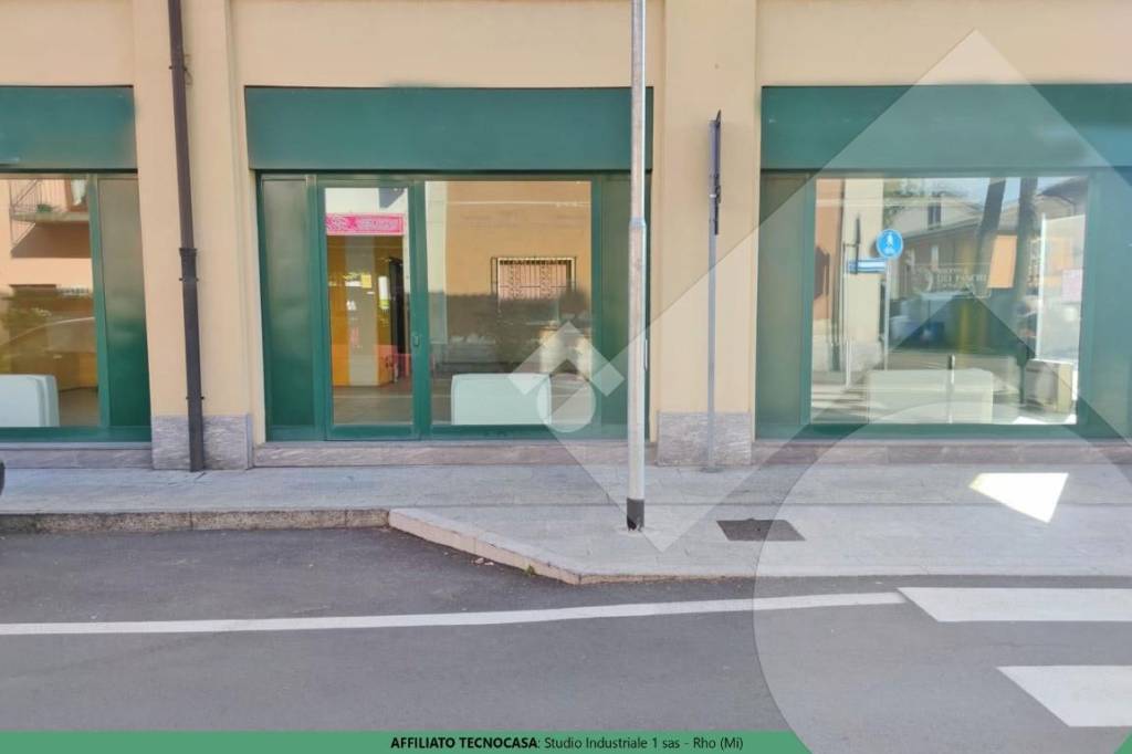 negozio in affitto a Lainate