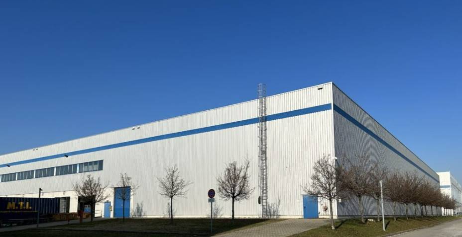 locale commerciale in affitto a Lainate