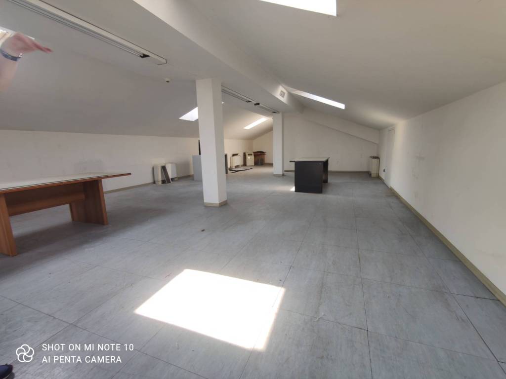 ufficio in affitto a Lainate