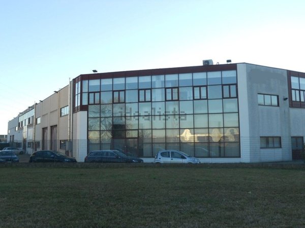 capannone in affitto a Lainate