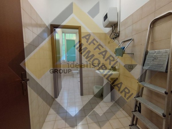 capannone in affitto a Lainate