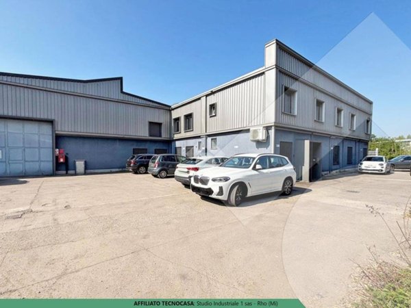 locale commerciale in affitto a Lainate