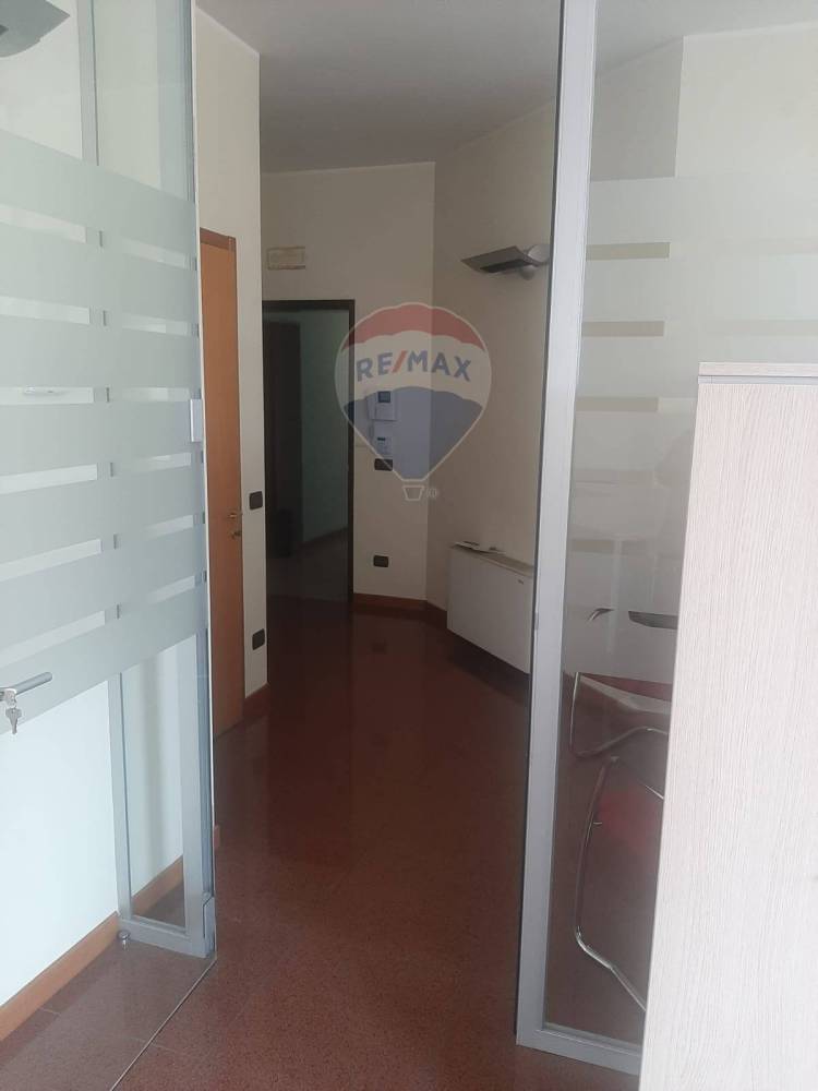 ufficio in affitto a Lainate