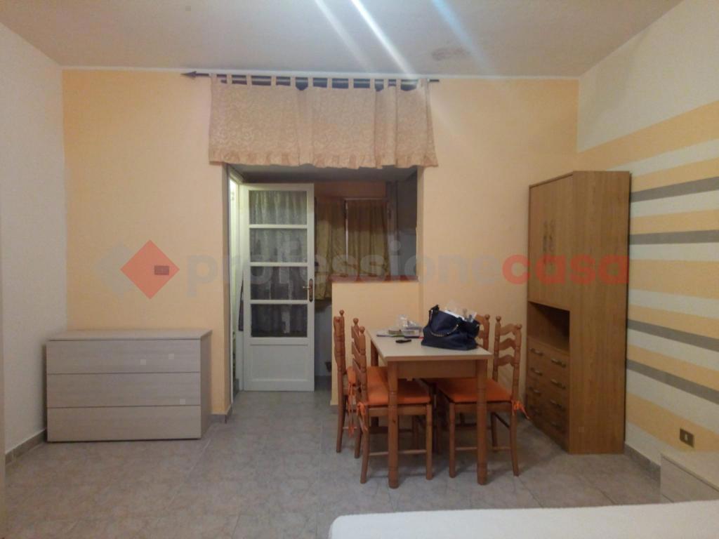 appartamento in affitto a Lainate in zona Barbaiana