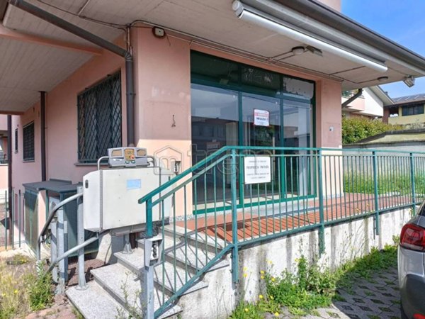 negozio in affitto a Lainate