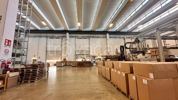 locale commerciale in affitto a Lainate