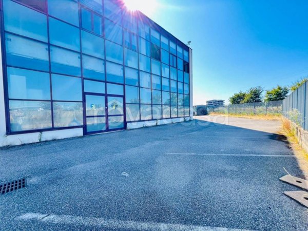 locale di sgombero in affitto a Lainate
