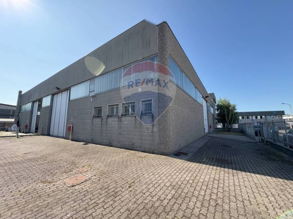 locale di sgombero in affitto a Lainate