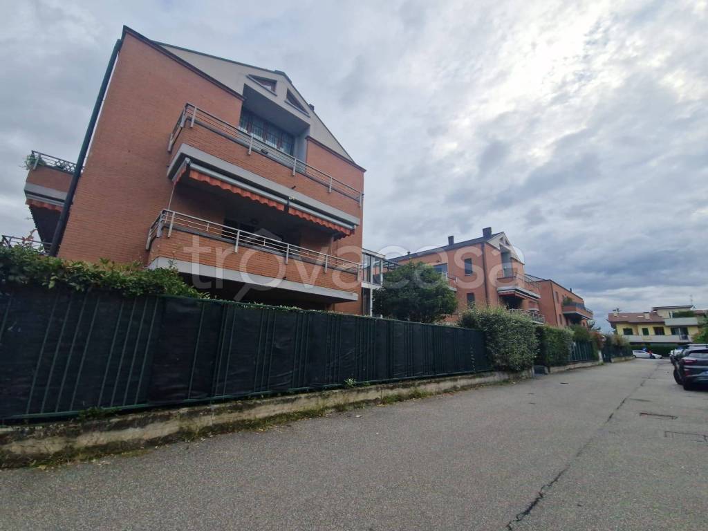 appartamento in affitto a Lainate