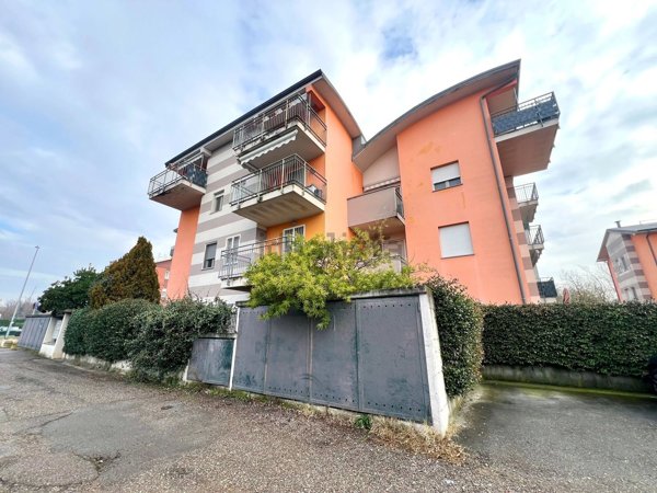 appartamento in affitto a Lainate