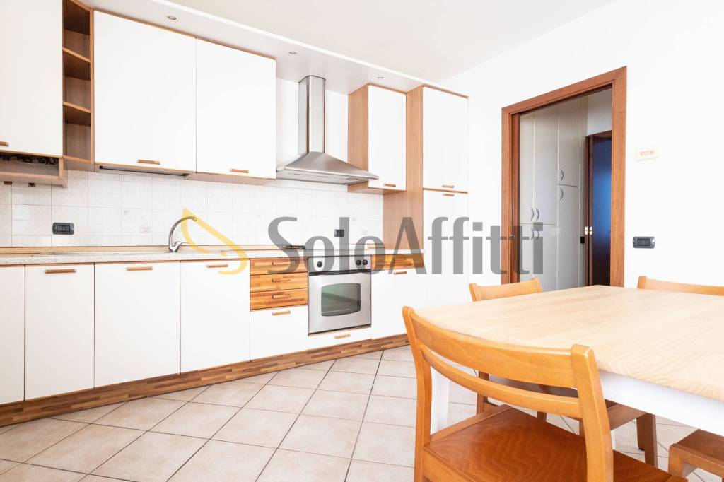 appartamento in affitto a Lainate in zona Barbaiana