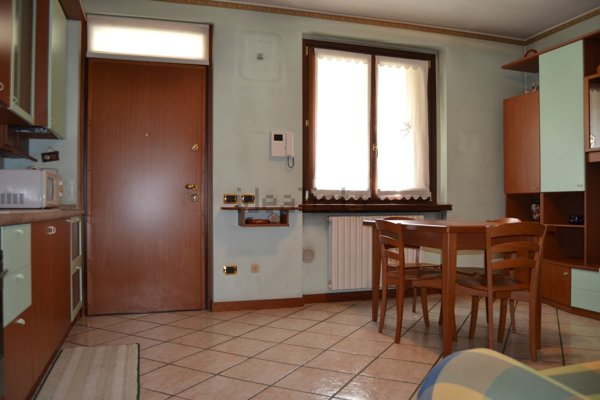 appartamento in affitto a Lainate in zona Barbaiana