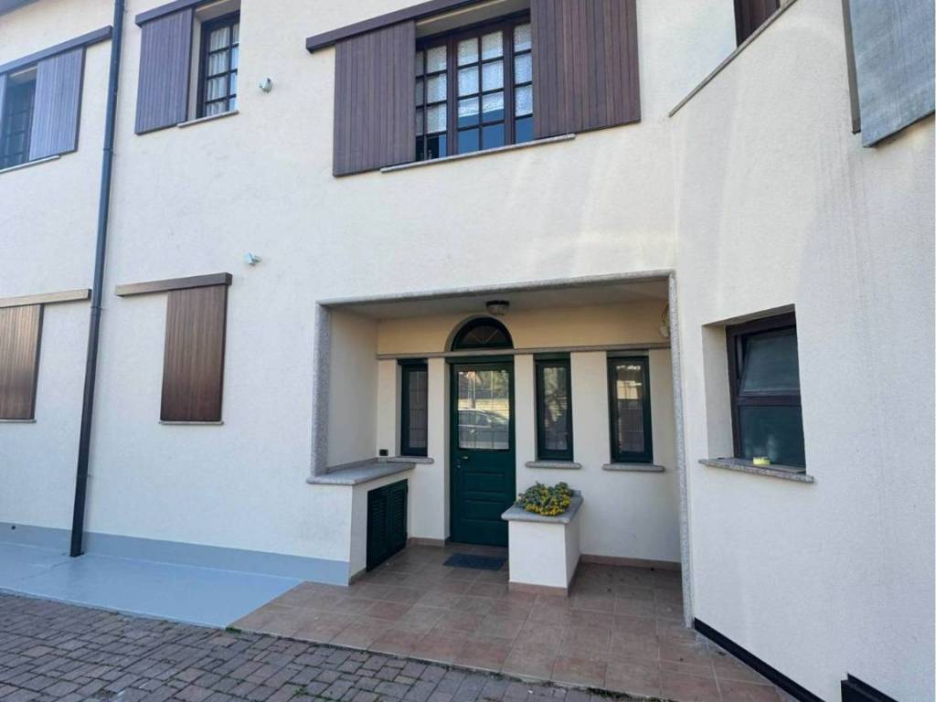 appartamento in affitto a Lainate in zona Barbaiana