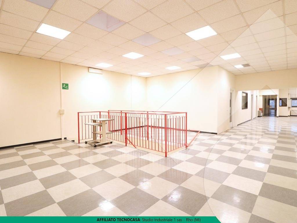 locale commerciale in affitto a Lainate