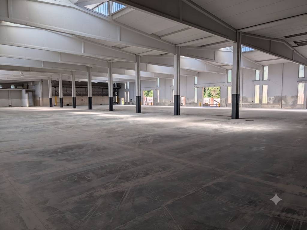 locale commerciale in affitto a Lainate