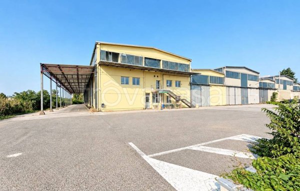 locale commerciale in affitto a Lainate
