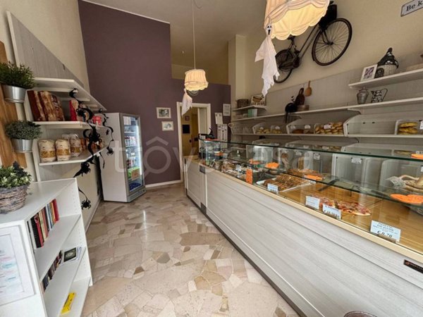 negozio in affitto a Legnano