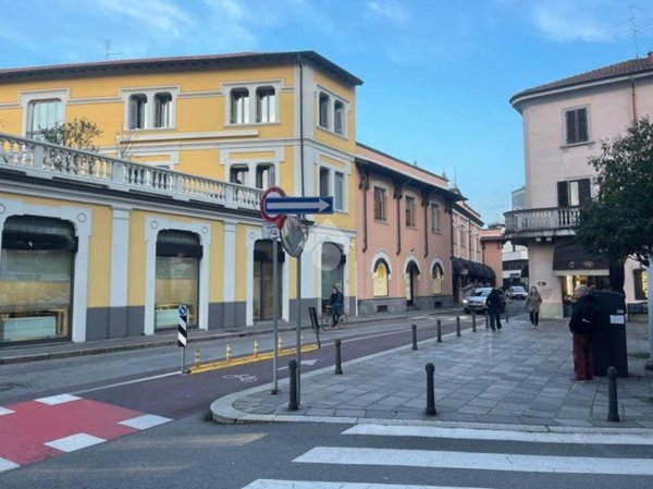 negozio in affitto a Legnano