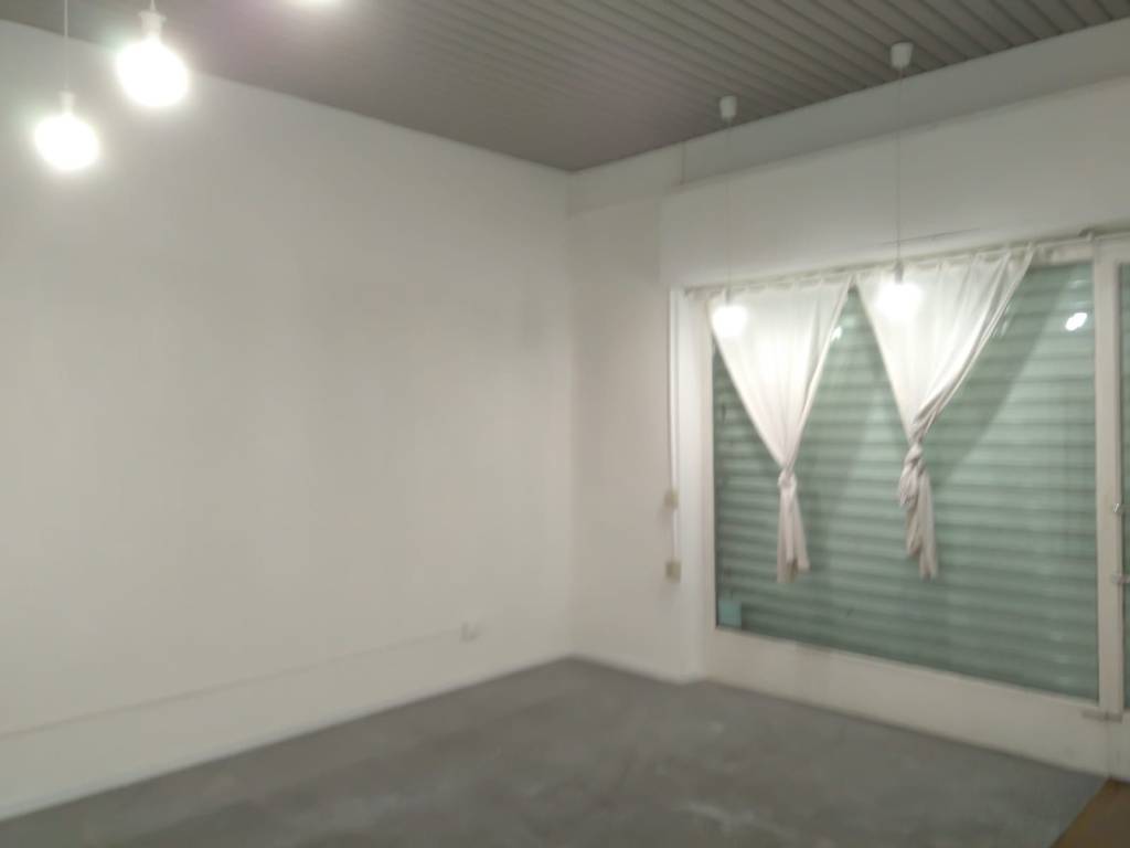 negozio in affitto a Legnano