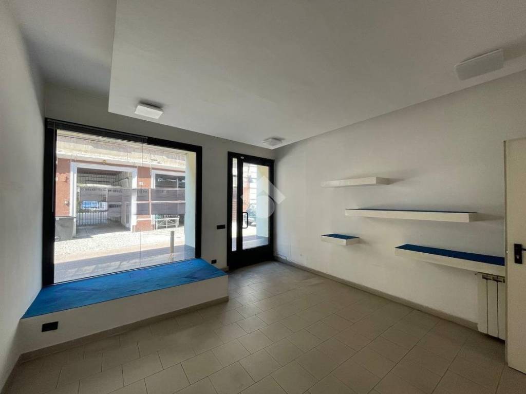 negozio in affitto a Legnano