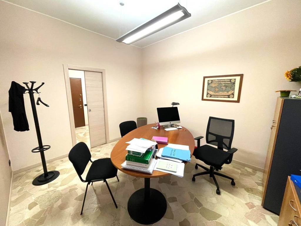 ufficio in affitto a Legnano