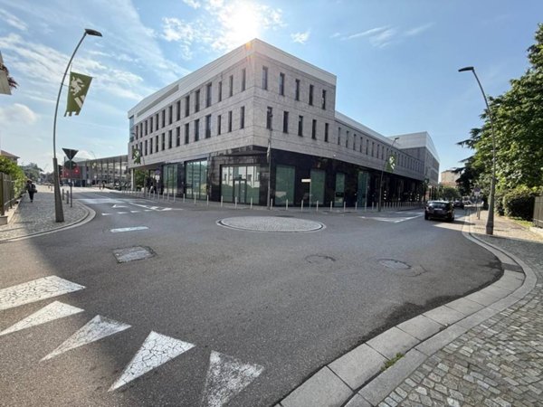 negozio in affitto a Legnano