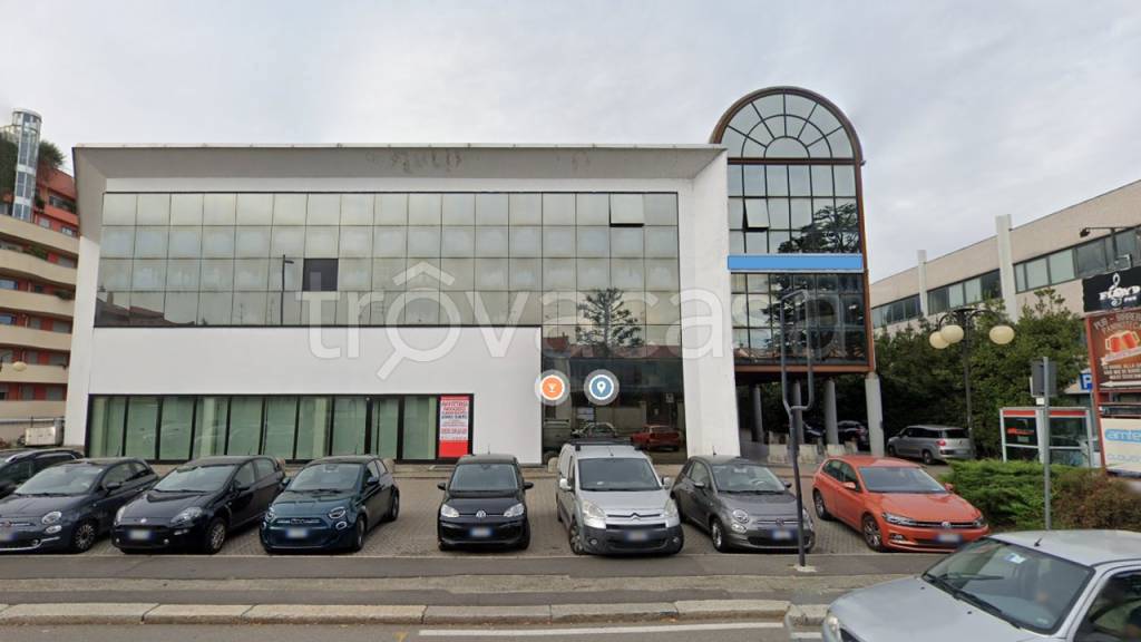 negozio in affitto a Legnano