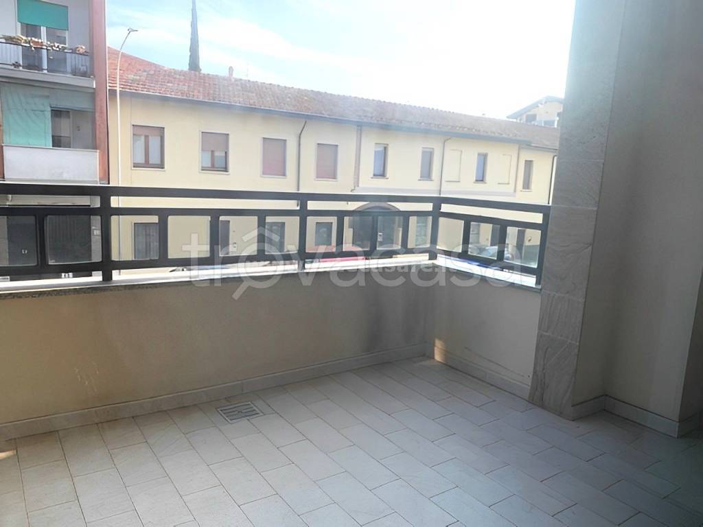 appartamento in affitto a Legnano