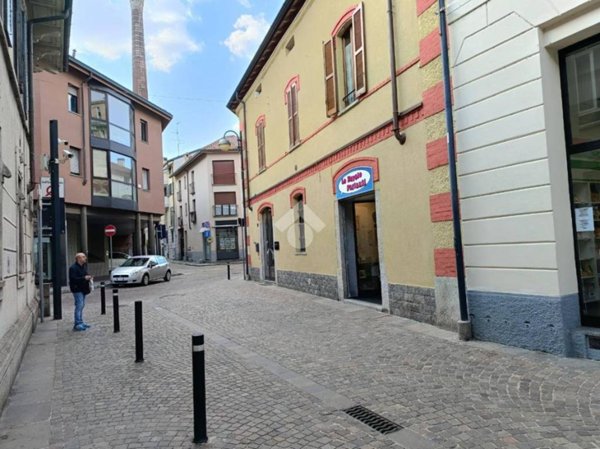 negozio in affitto a Legnano