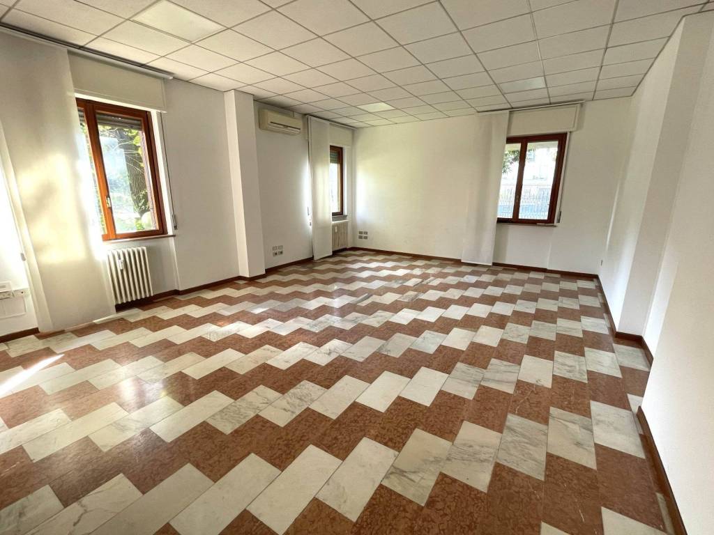 ufficio in affitto a Legnano