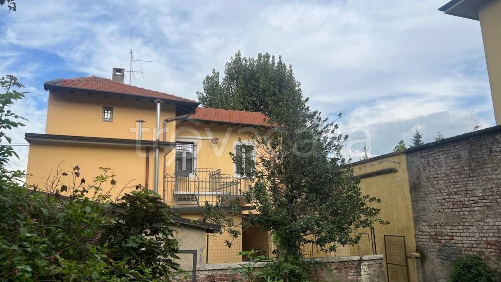 casa indipendente in affitto a Legnano